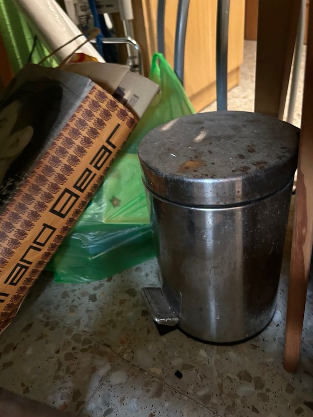 Papelera metálica - Baño