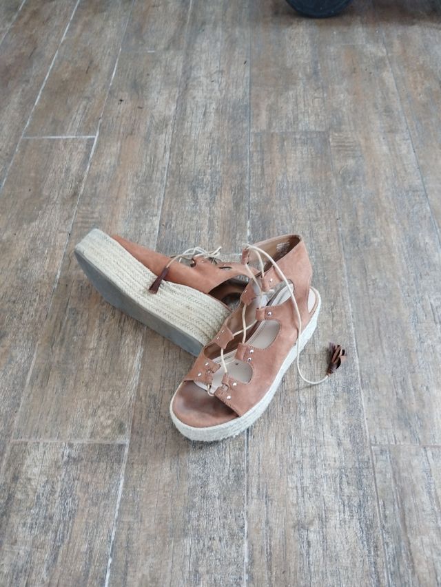 Sandali bassi marroni