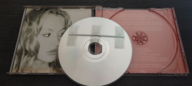CD Paulina Rubio