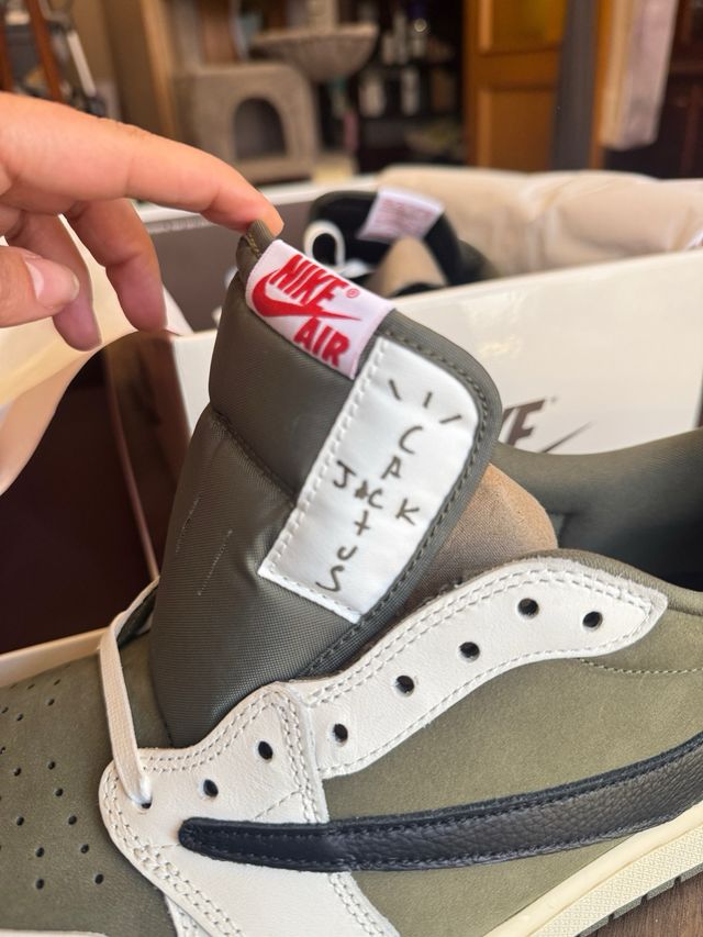 Travis Scott Air Jordan 1 - Nuovo