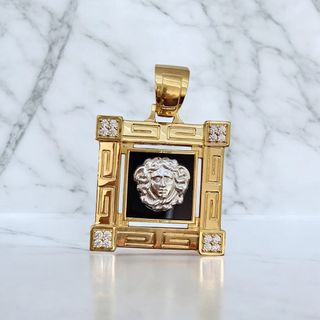 colgante-medusa-versace-onix-oro