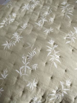 Colcha cama 150cm. Entretiempo. Reversible.