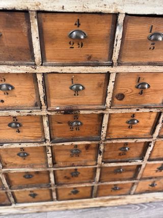 Mueble antiguo de farmacia 1850