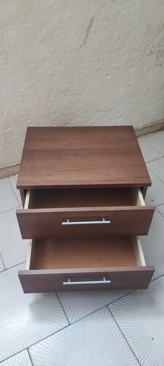 Mesita noche 2 cajones