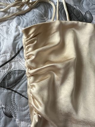 Top Zara satén beige 