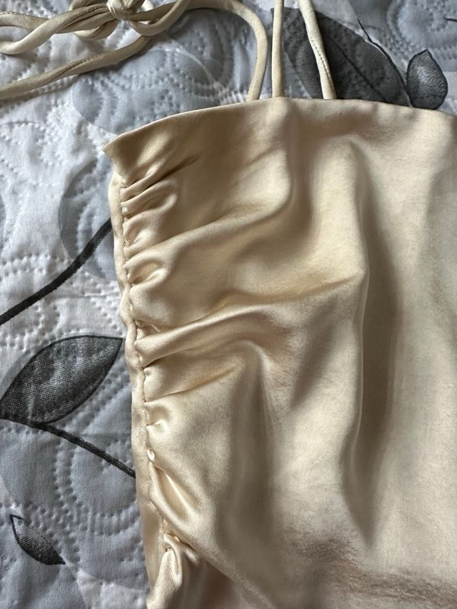 Top Zara satén beige