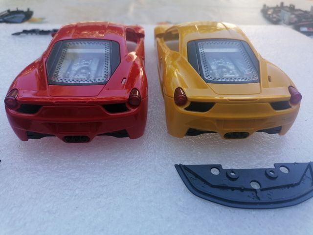 2 Carrocerías Ferrari 458 1:24.   Scalextric slot