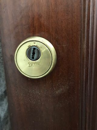 Puerta blindada madera maciza