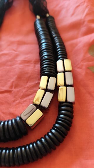 Collar Yokana étnico - dorado, plateado y negro