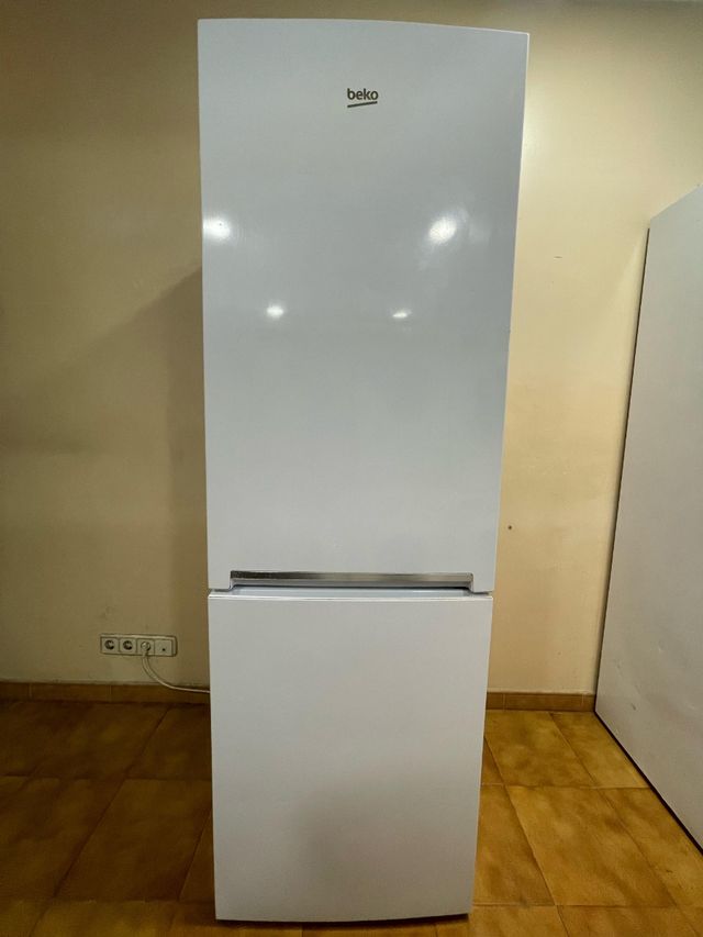 Nevera Beko Bajo Consumo 185×60