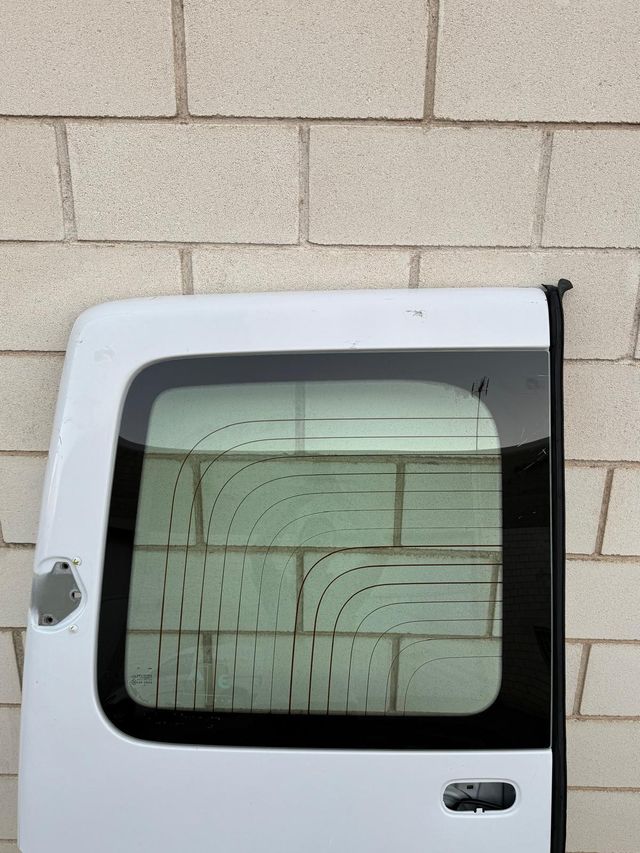 Puerta trasera izquierda Renault Master 2