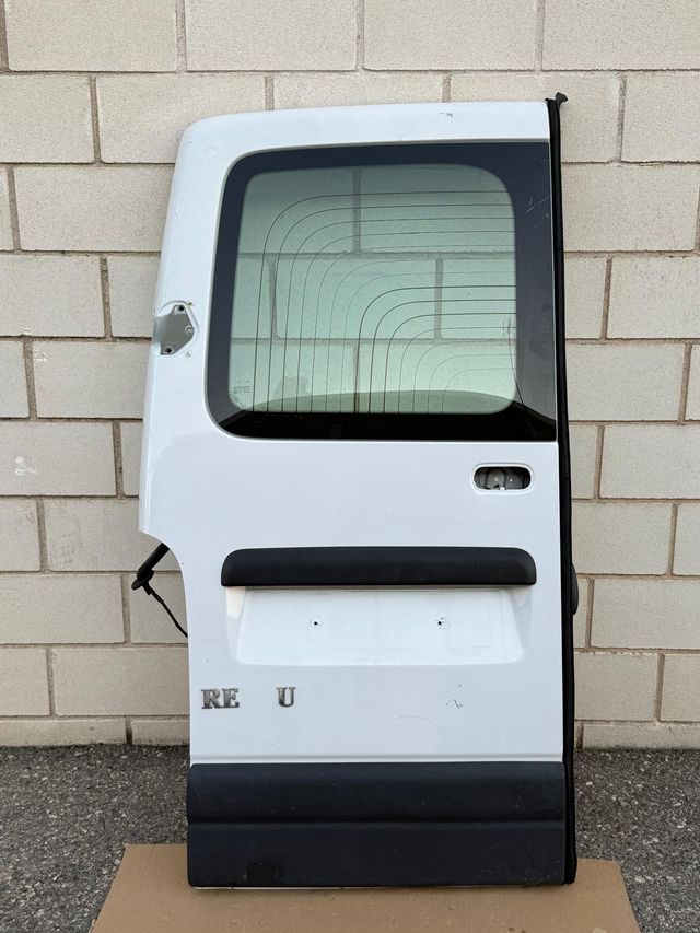 Puerta trasera izquierda Renault Master 2