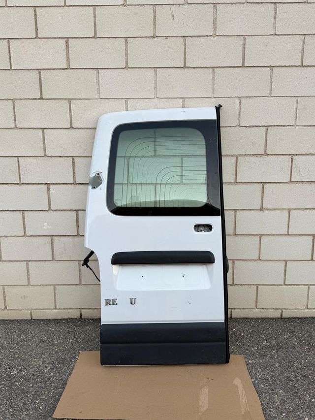 Puerta trasera izquierda Renault Master 2