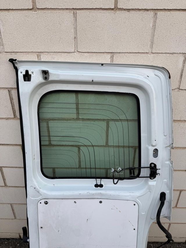 Puerta trasera izquierda Renault Master 2
