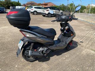 Kymco G5 125cc - Scooter