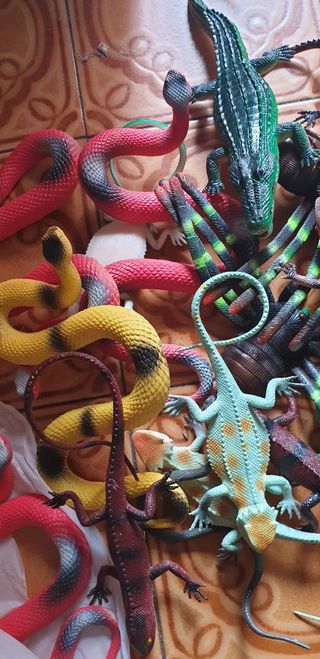 27 pezzi Animali giocattolo: serpenti & lucertole