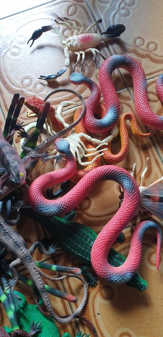 27 pezzi Animali giocattolo: serpenti & lucertole