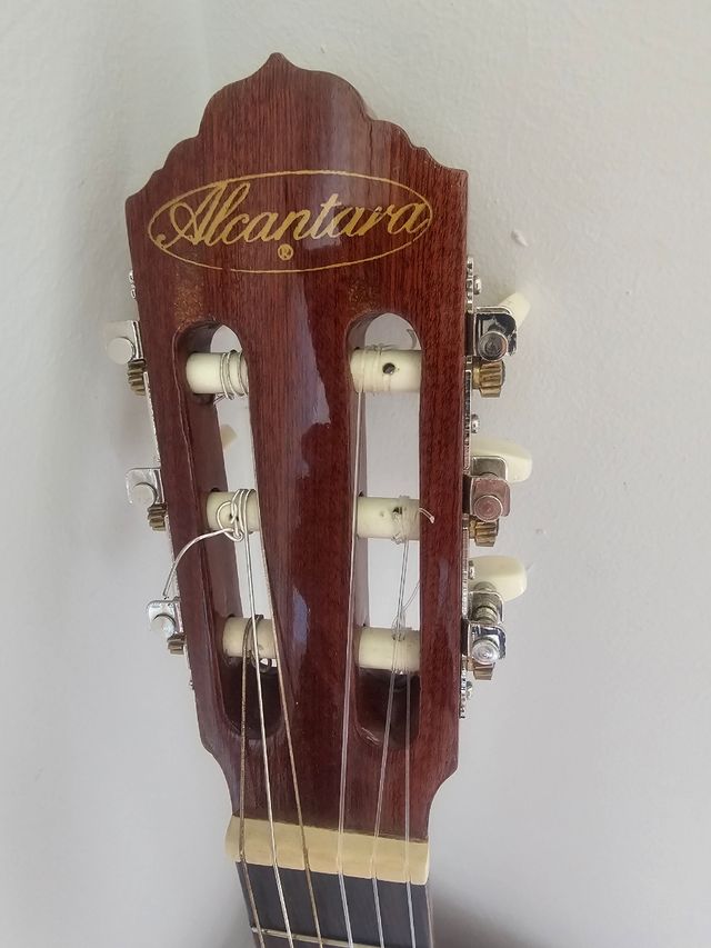 Guitarra clásica Alcántara