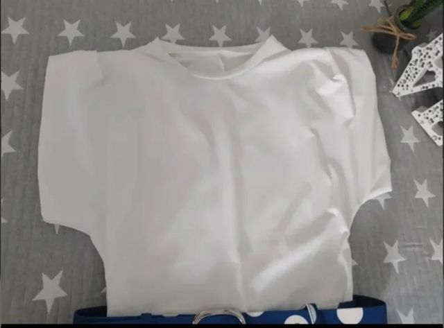 Conjunto falda lunares - blusa blanca