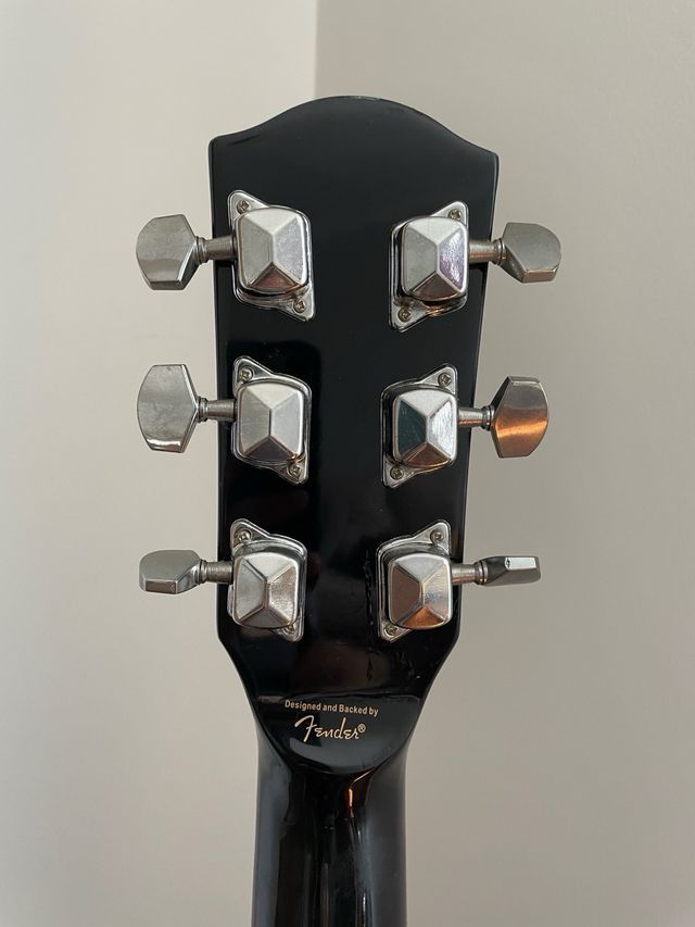 Guitarra acústica Squier