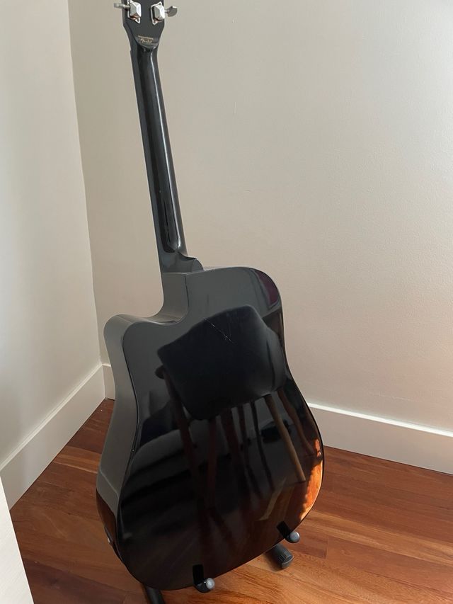 Guitarra acústica Squier