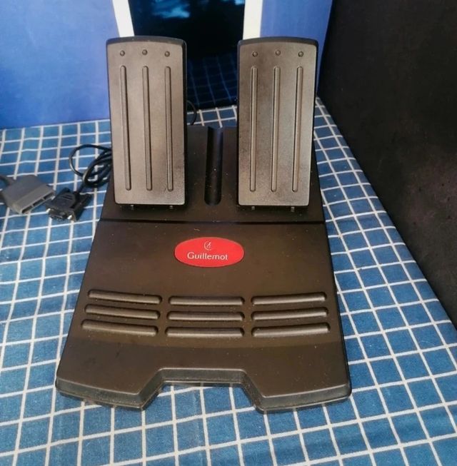 PS1 VOLANTE Y PEDALES GUILLEMOT ORIGINAL