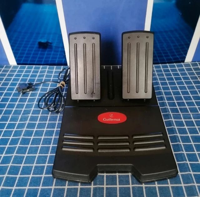 PS1 VOLANTE Y PEDALES GUILLEMOT ORIGINAL