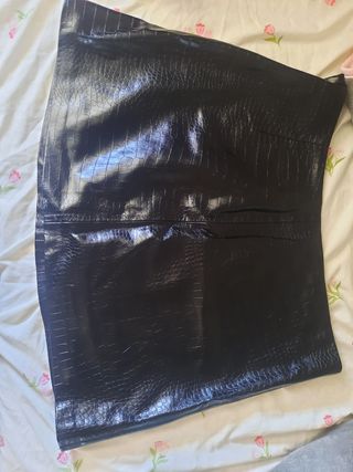 Falda Cuero Negra Talla L