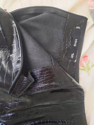 Falda Cuero Negra Talla L