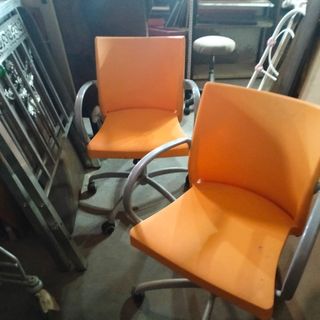 Silla giratoria oficina naranja