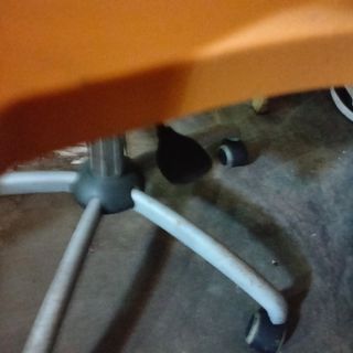 Silla giratoria oficina naranja