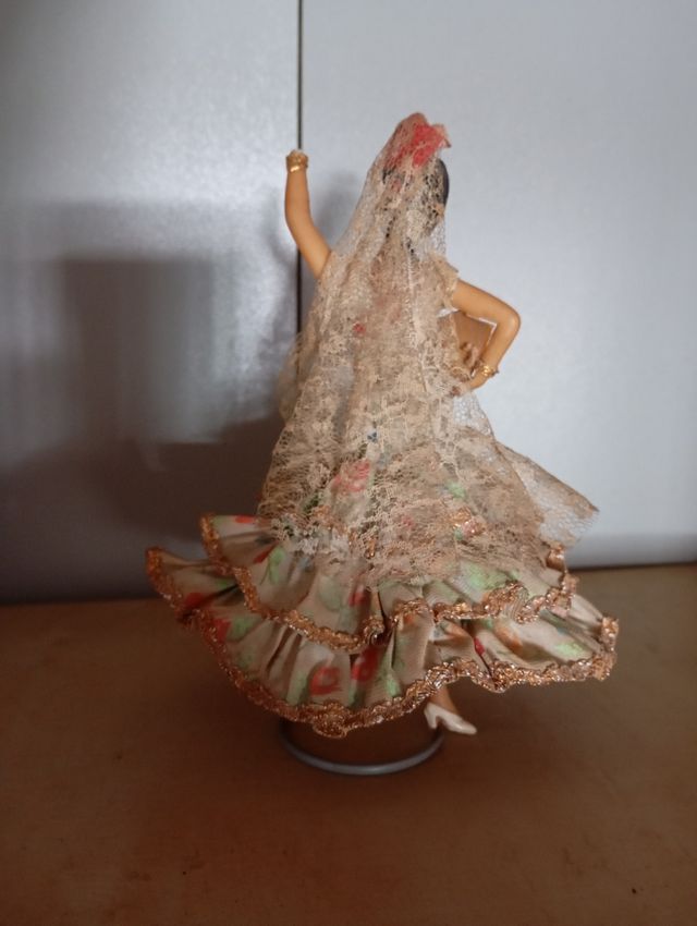 Muñeca Flamenca y Toro