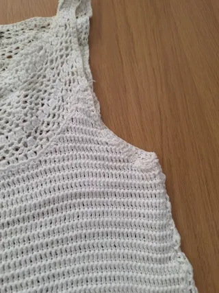 Top Stradivarius blanco talla S crochet