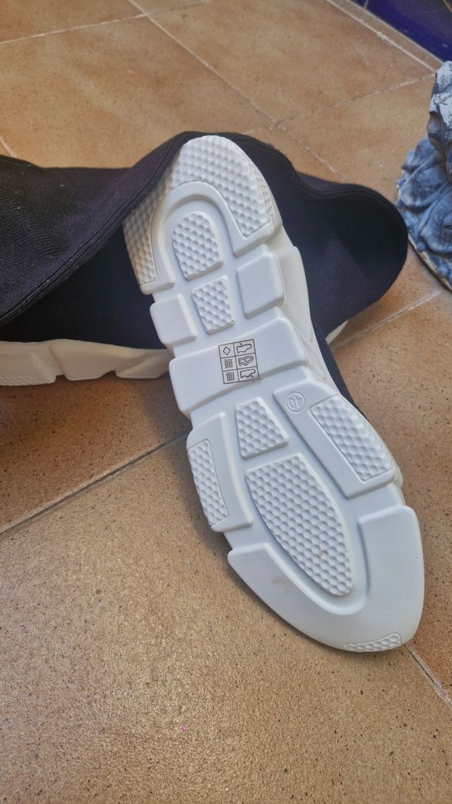 Botas zapatillas negras