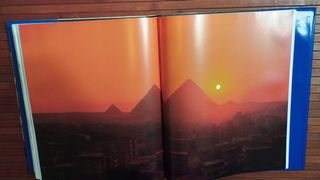 Libro: Egipto, el mundo de los faraones.