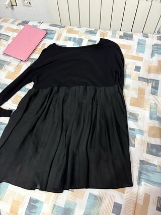 jersey negro plisado por detras
