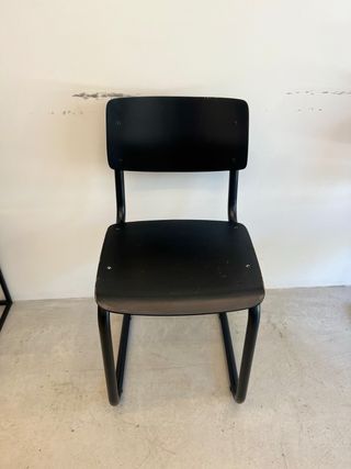 Sillas 4 unidades vintage negras metal madera