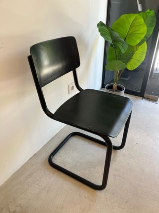 Sillas 4 unidades vintage negras metal madera