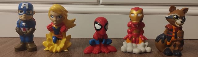5 Muñecos Marvel Bañera