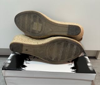 Alpargatas cuña beige-negro