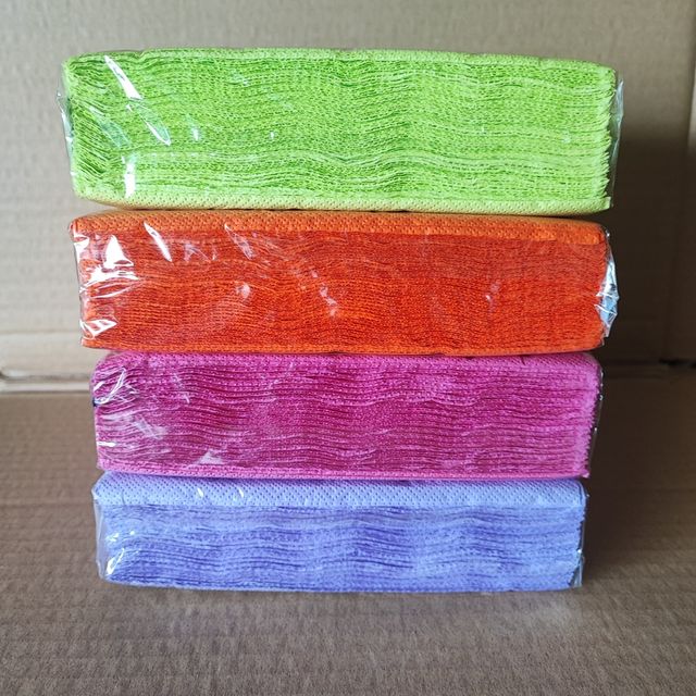 Tovaglioli colorati in ovatta 2 veli 33x33 cm