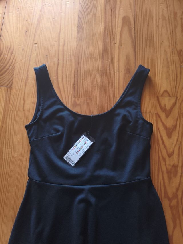 Vestido negro skater