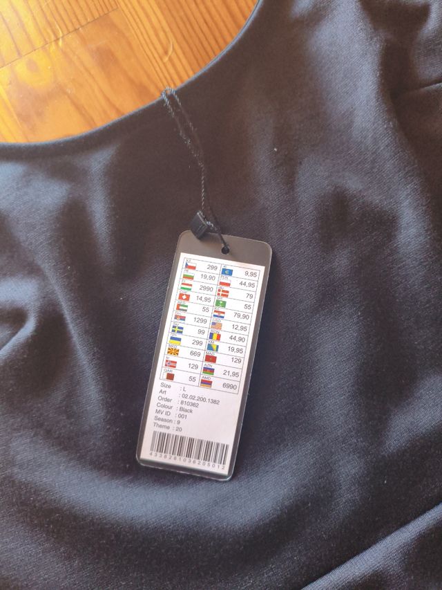 Vestido negro skater