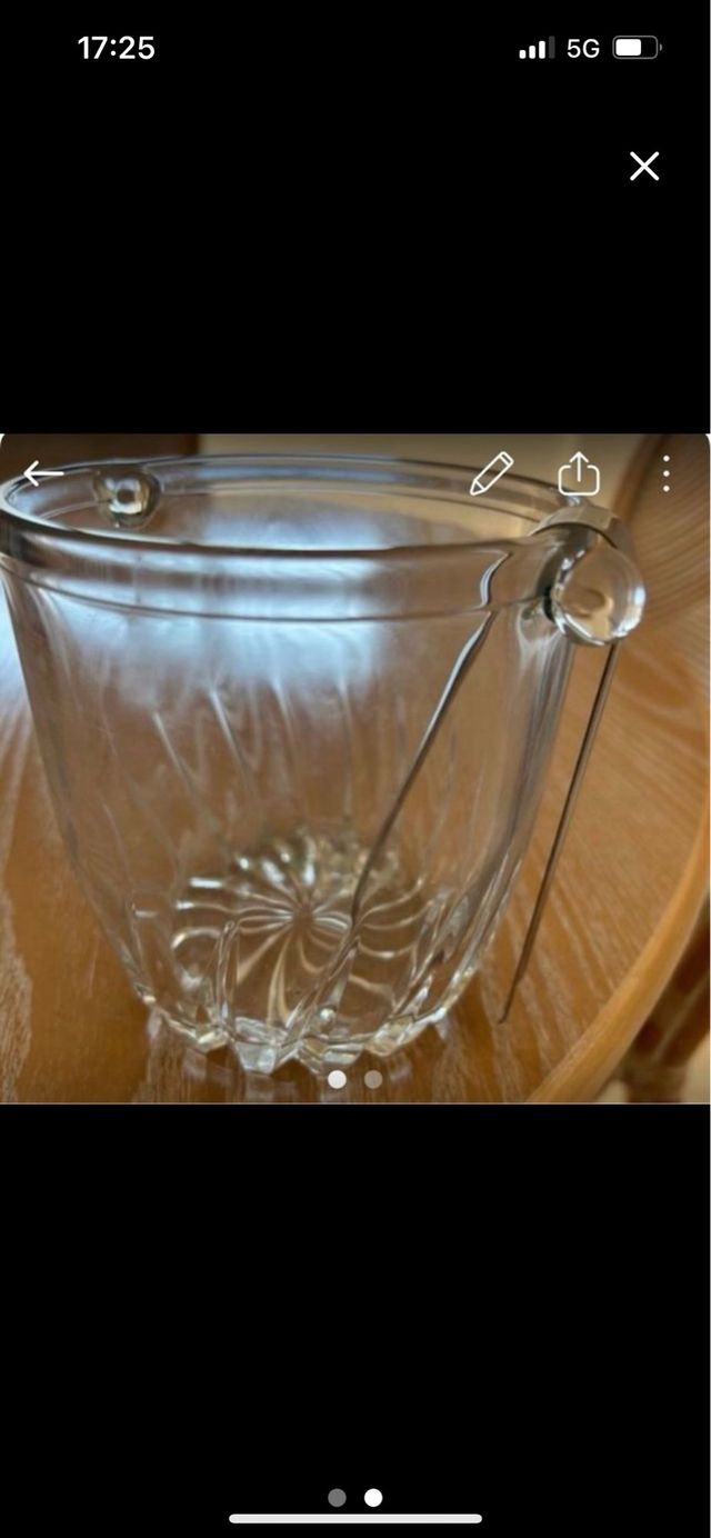 Cubitera de vidrio con pinzas