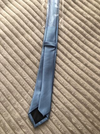 Corbata azul claro