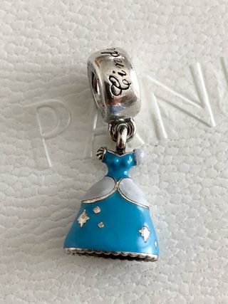 Charm ORIGINAL Pandora Disney - Vestido Cenicienta