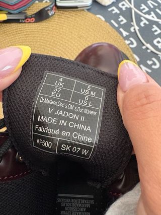 Dr. Martens 37- Botas burdeos plataforma (VEGANAS)