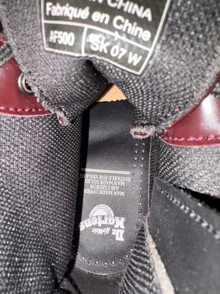 Dr. Martens 37- Botas burdeos plataforma (VEGANAS)