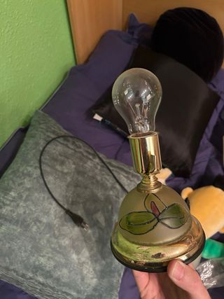 Lámpara sobremesa vintage dorada