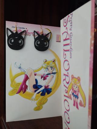 Orecchini Sailor Moon 3D neri
